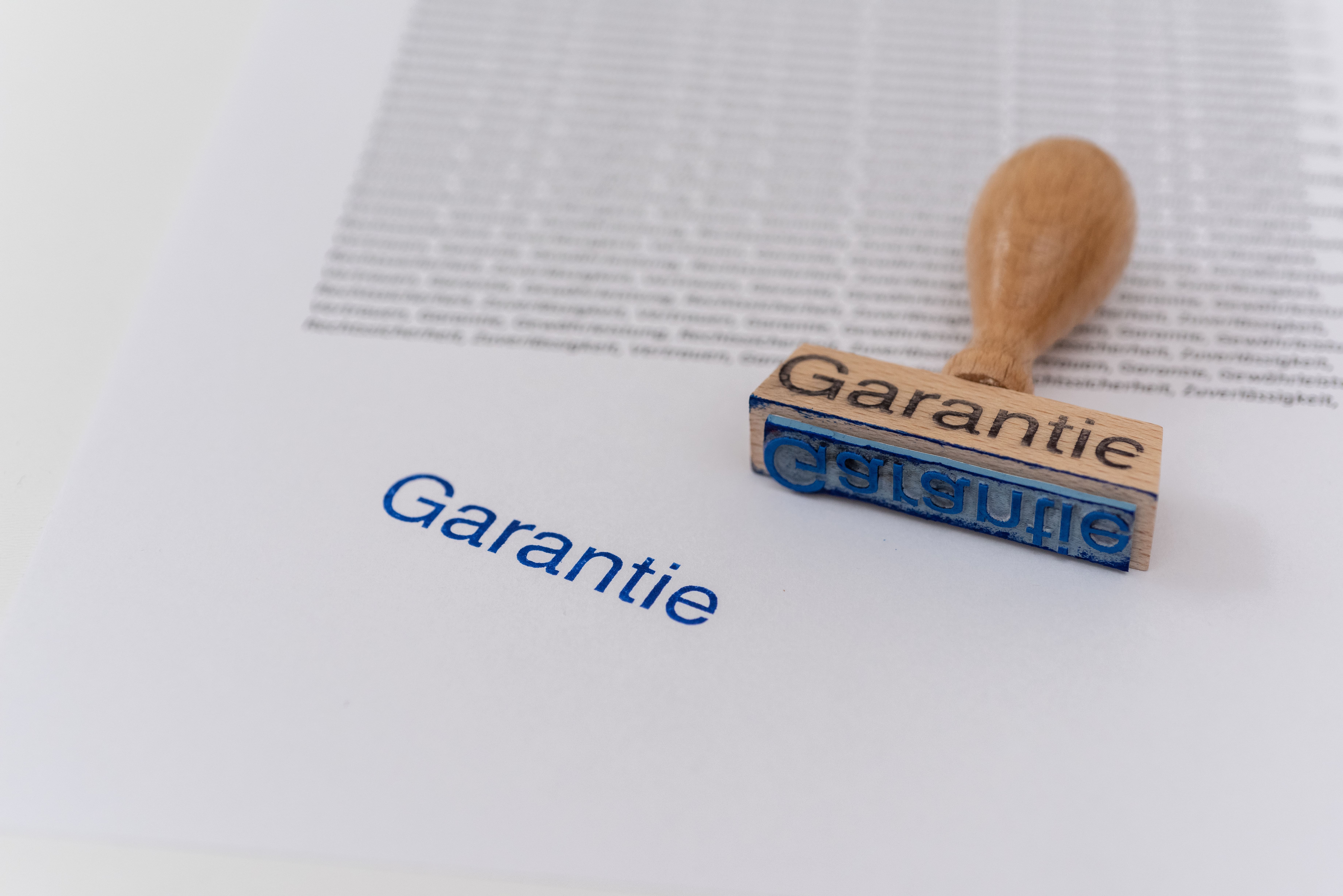 Garantie mit Stempel bescheinigt